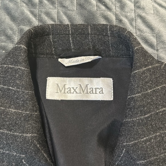 MaxMara Woman’s Classic & Trendy Wool Power Pinstriped Blazer - Picture 6 of 12